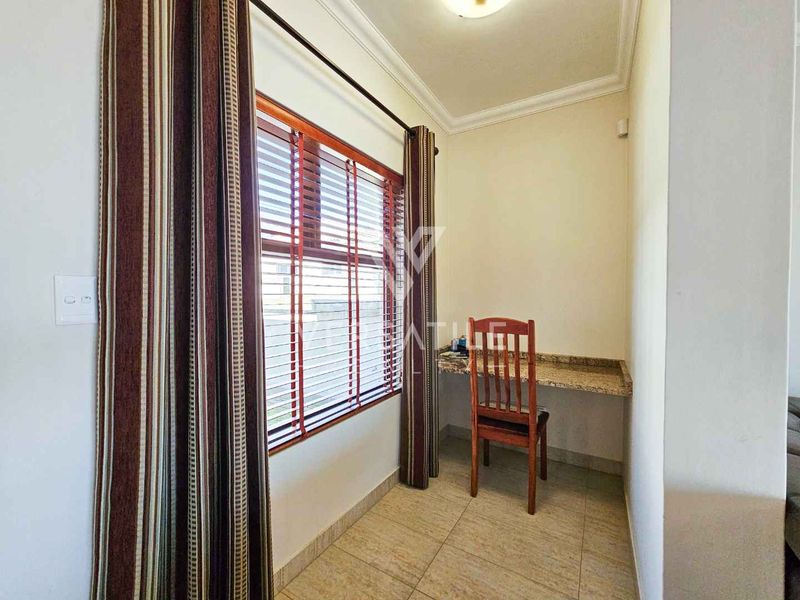 Townhouse for Sale - Photo 4