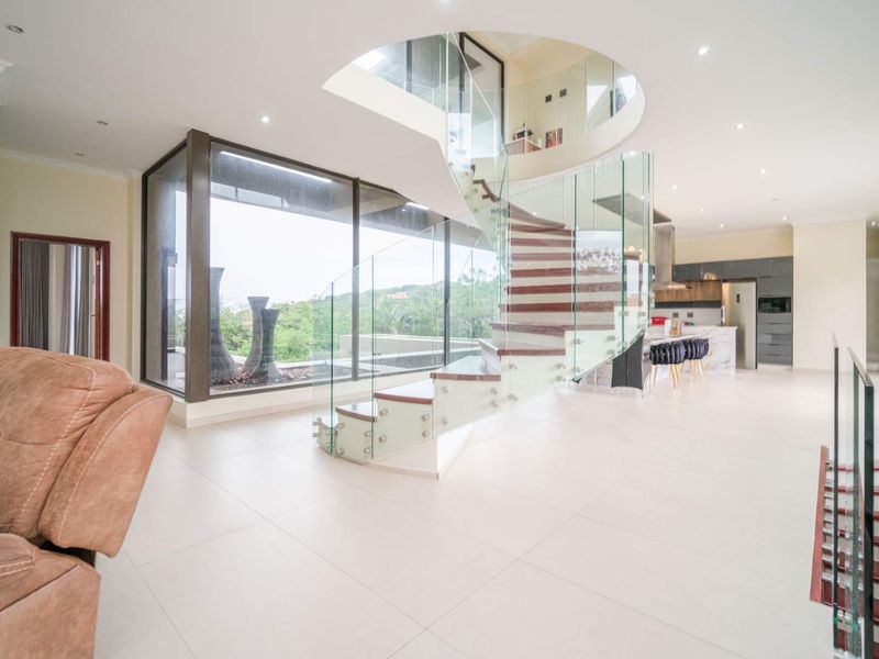 Modern Architectural Masterpiece with distant Seaviews - Photo 3