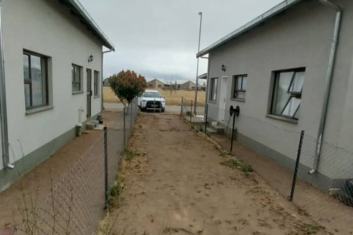 Open Floor Plan Bliss: Perfect for Small Families - Photo 4