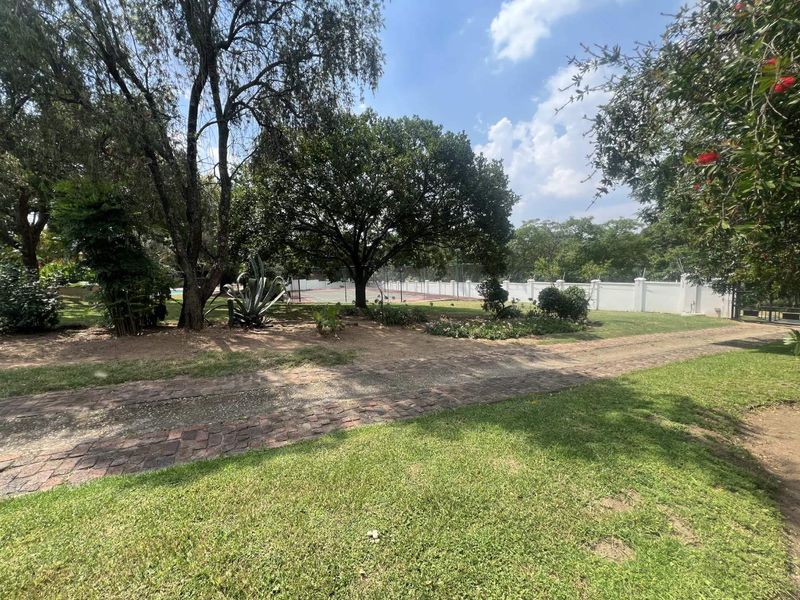 Prime Development Opportunity | 5,000sqm Land – Subdivision Potential | Bryanston East - Photo 6