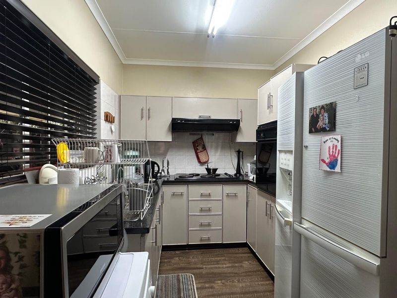 What an incredible opportunity to live in the beautiful Montana Park Renaissance Retirement Village! - Photo 4