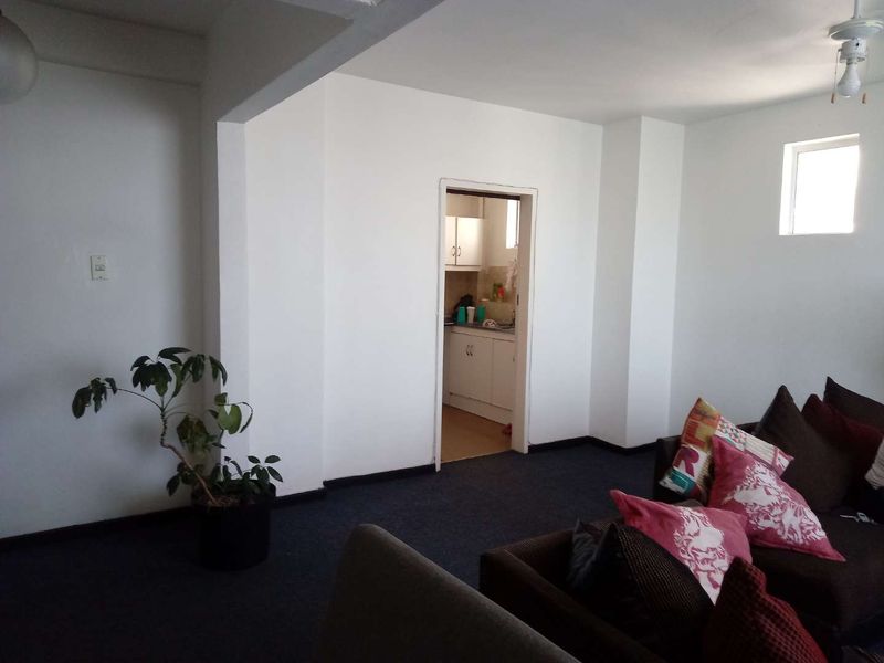 2 bedroom flat for sale in South Beach! - Photo 2