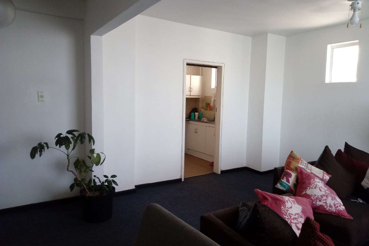 2 bedroom flat for sale in South Beach! - Photo 2