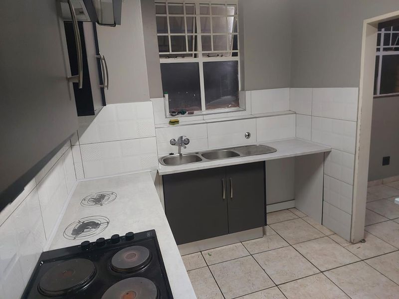 Your dream 4 bedroom apartment is now for sale in Sunnyside - Photo 2