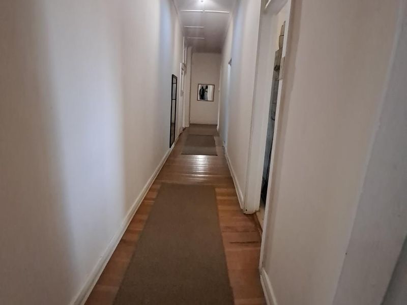 4 Bedroom home with cottage to generate extra income - Photo 10