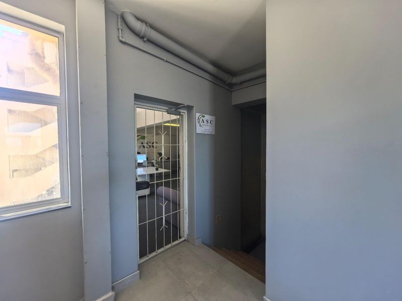 280m2 Office space West Way Centre - Photo 2