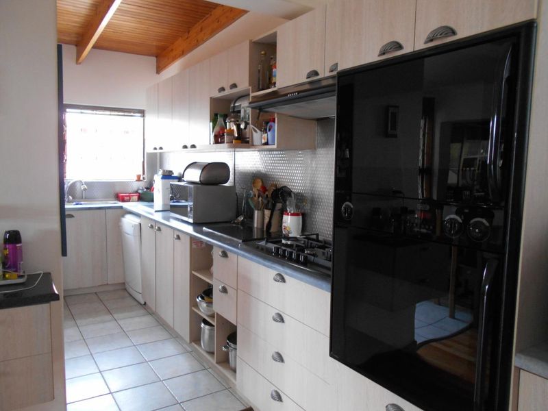 The life you truly deserve is just a phone call away. SEA VIEW - Photo 10