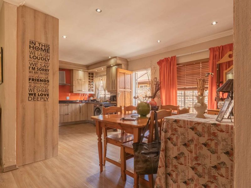 Spacious three bedroom simplex - large garden - Security complex - Equestria - Photo 8