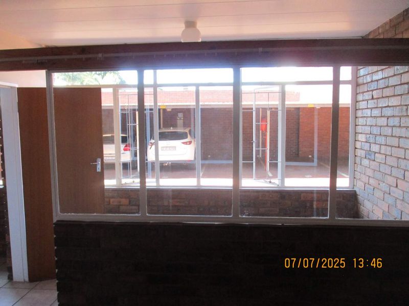 1 and a Half bedrrrom - Photo 8