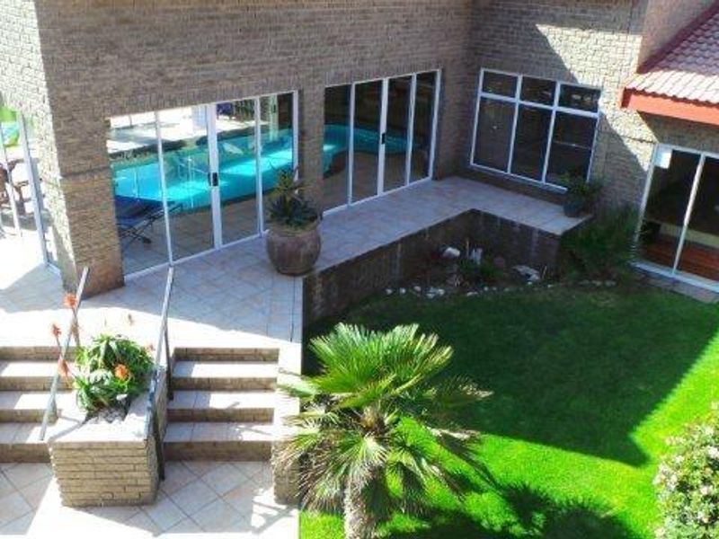 Well located Guesthouse with lots of space to expand - Photo 5