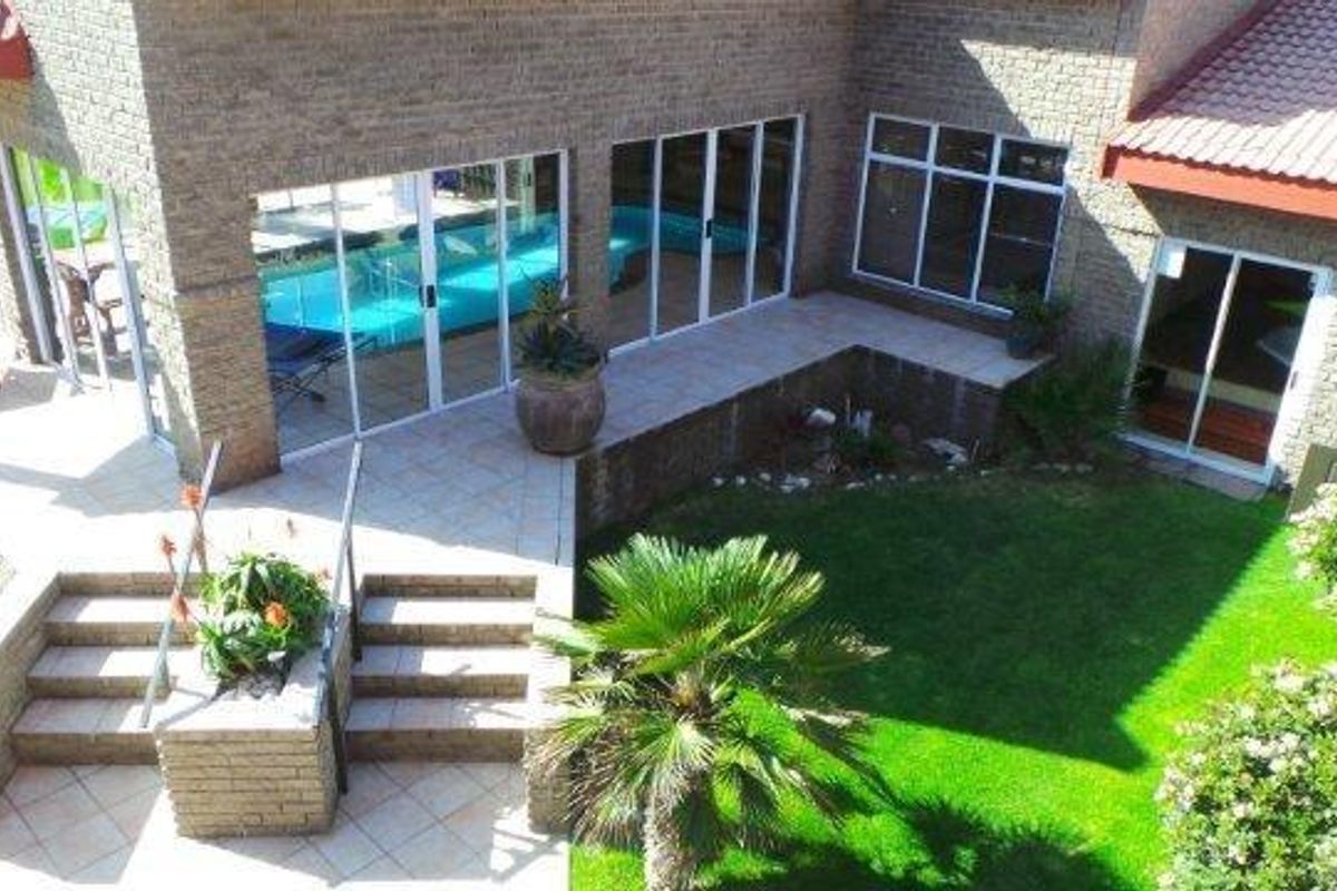 Well located Guesthouse with lots of space to expand - Photo 5