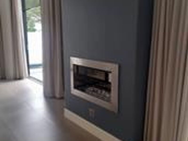 Dream Townhouse Awaits You in Klein Windhoek! - Photo 6