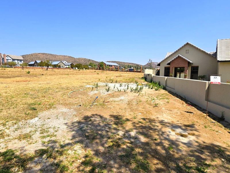 1023sqm Vacant Stand in Popular Landsmeer Equestrian Estate Hartbeespoort - Photo 3