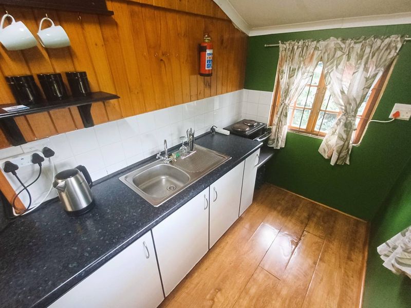 FOR RENT  |  Bothas Hill  |  2 Bedroom Garden Cabin - Photo 6