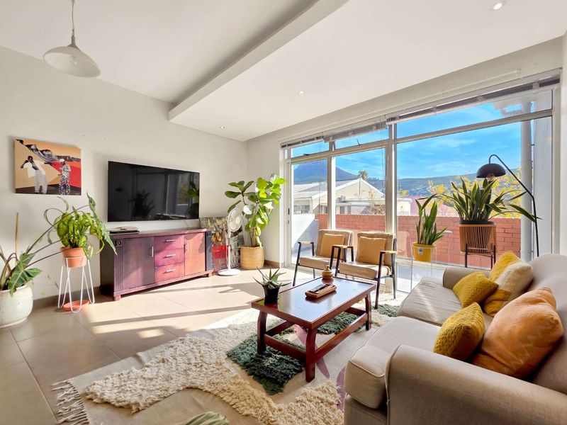Cape Town City Pad | Fully Furnished | Mountain Views - Photo 7