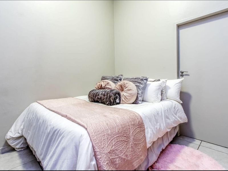 Modern Urban Living at The Bolton, Rosebank - Photo 10