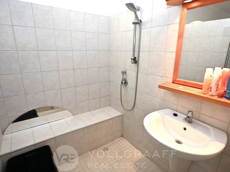 Spacious Family Home To Rent - 1 June 2026 - Photo 7