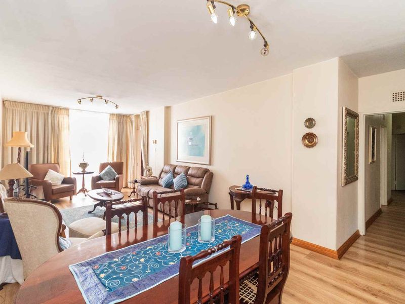 3 BEDROOM GROUND FLOOR FLAT - Photo 9