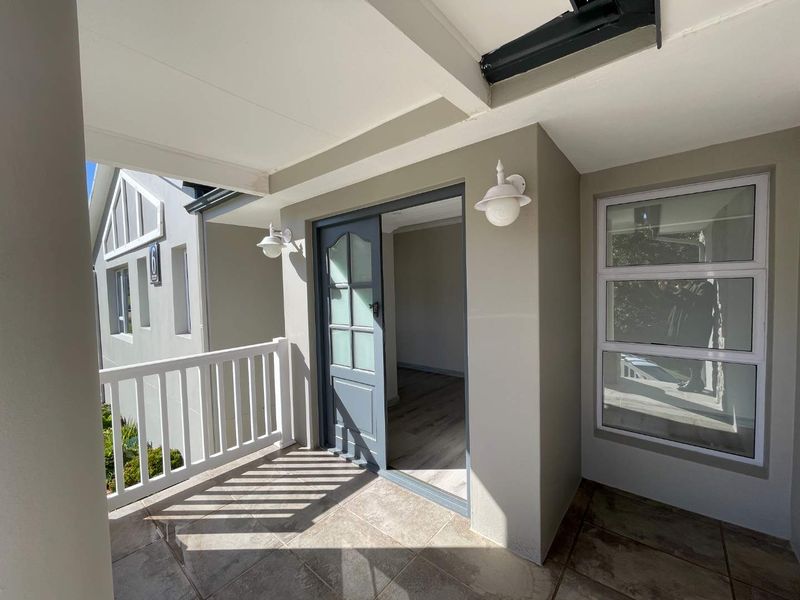 Spacious Family Home with Panoramic Views & Mancave in Monte Christo Eco Estate - Photo 3