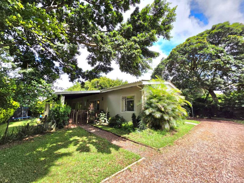Charming 3 Bedroom Townhouse for Sale in Waterfall – Pet-Friendly with Patio & Garden - Photo 2