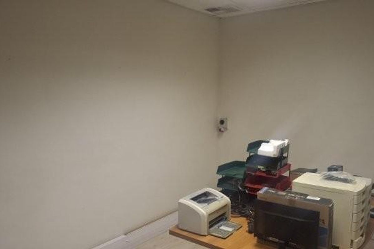 Southern Industrial Warehouse to let - Photo 5