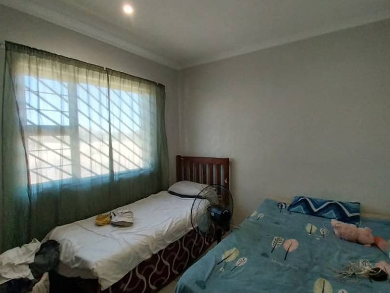 Charming 3-Bedroom Gem with 2 Baths Awaits You - Photo 9