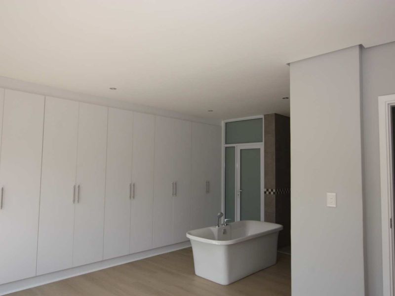 3 Bedroom Townhouse in Prestondale available 1 June 2026 - Photo 6