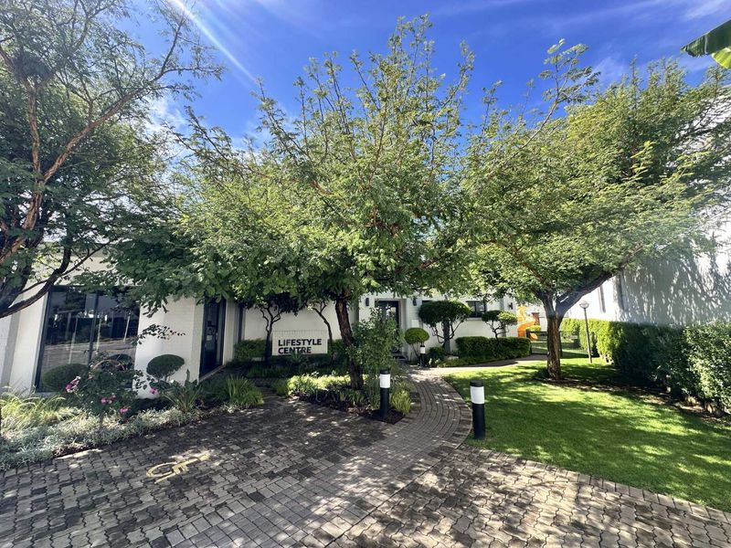 STUNNING VIEWS COME WITH THIS WELL PRICED PENTHOUSE APARTMENT FOR SALE IN GREENSTONE - Photo 8