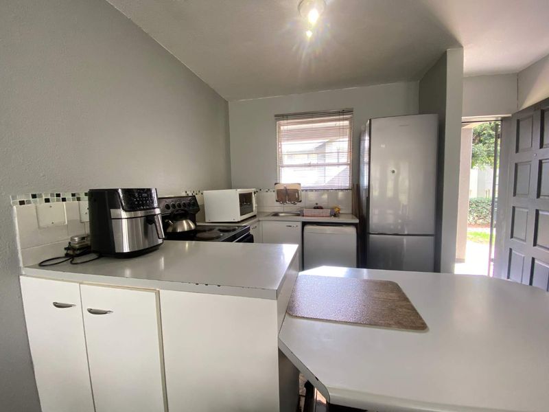 Value Beyond Belief - Ground Floor Unit - Photo 8