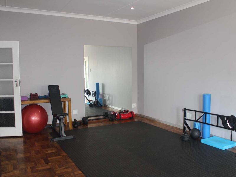 Prime 225m2 Commercial Office Space To Let – Fontana Road - Photo 4