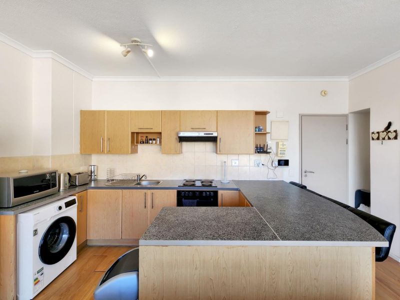 Ultimate Urban Living with Iconic Table Mountain Views - Photo 7