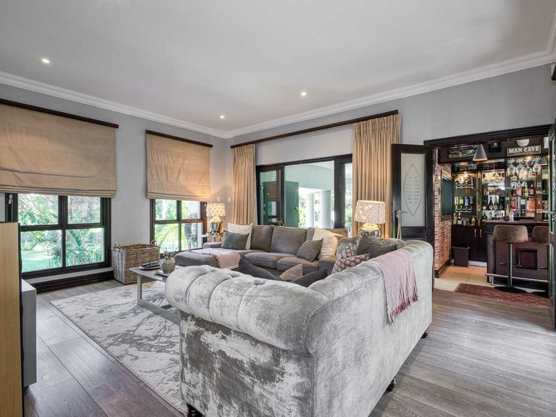 6 Bedroom House for Sale in Dainfern Golf Estate - Photo 4