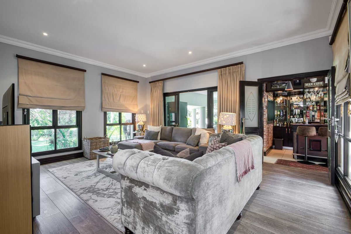 6 Bedroom House for Sale in Dainfern Golf Estate - Photo 4