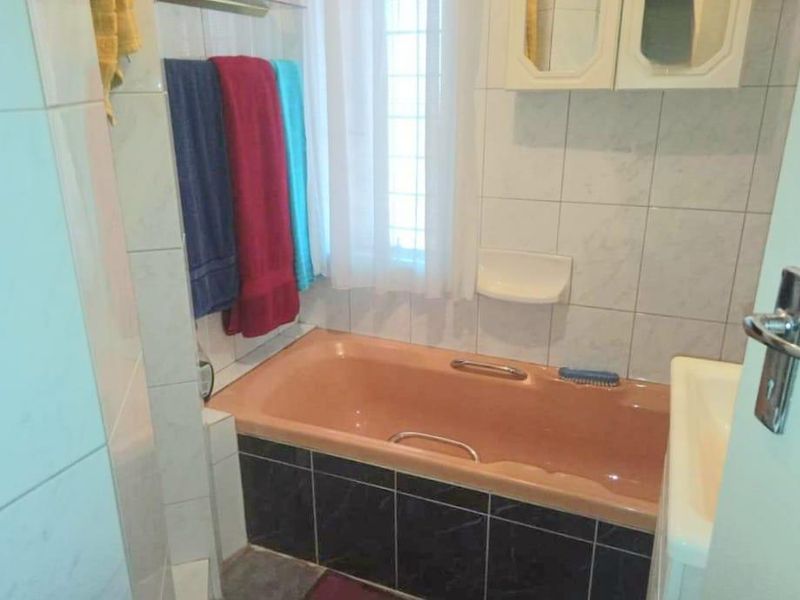 3 Bedroom House for Sale in Mulbarton - Photo 8