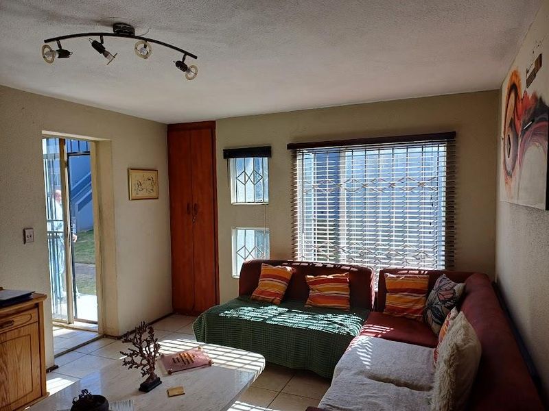 2-Bedroom Apartment, Ground floor and Pet-Friendly. - Photo 3