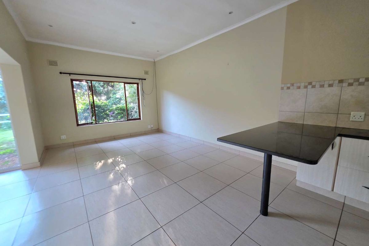 Affordable 2 Bedroom Townhouse for Sale in Everwood Estate, Waterfall – Pet-Friendly with Garden & Garage - Photo 4