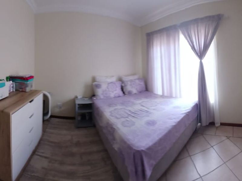 3 Bedroom House Sale in Heatherview, Pretoria - Photo 5