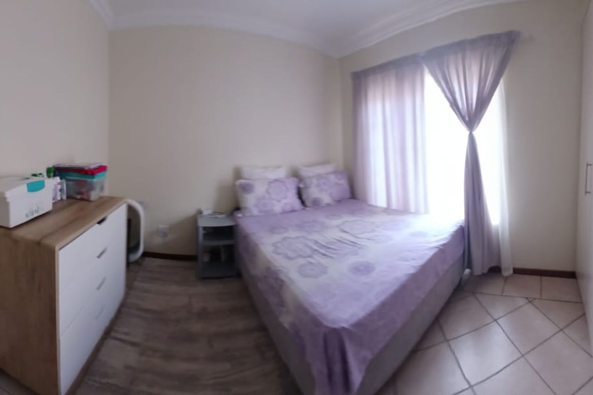 3 Bedroom House Sale in Heatherview, Pretoria - Photo 5