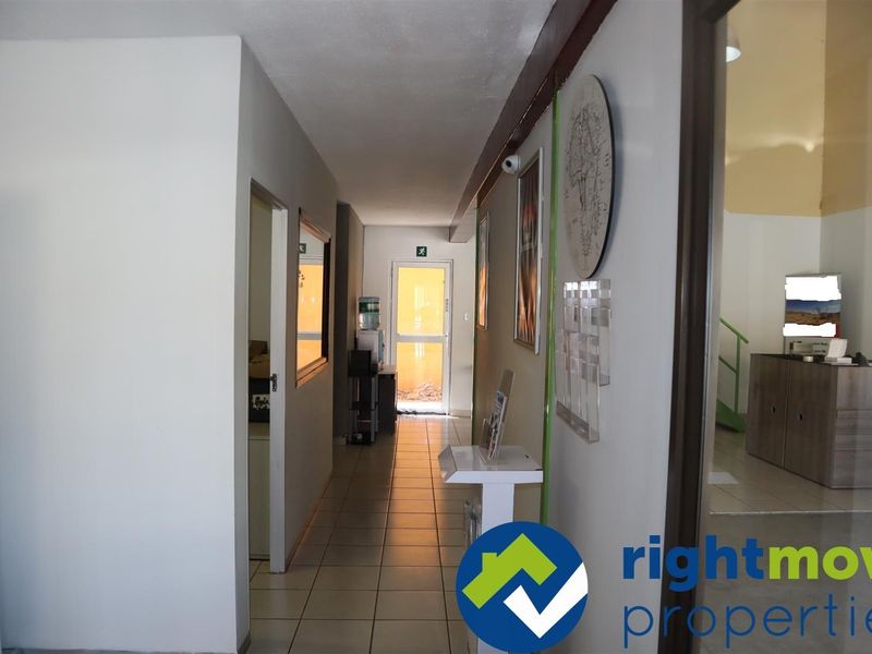 Well maintained double warehouse for sale - Photo 6