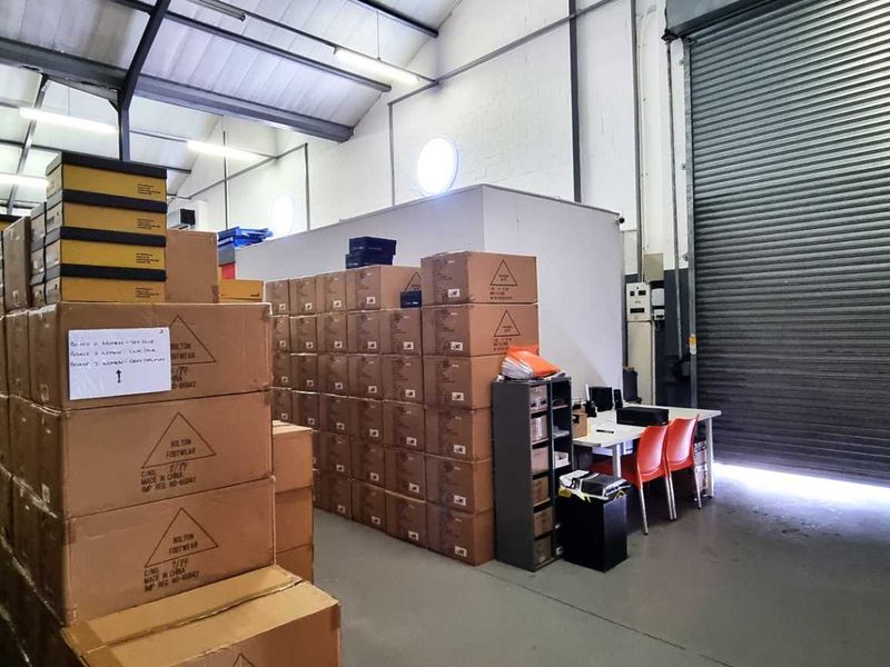 Double Volume Warehouse with Offices - Photo 3