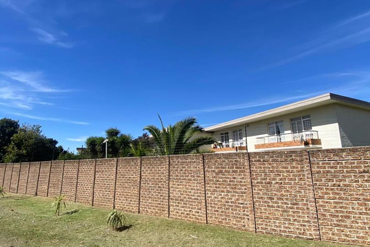 Two Bedroom Unit for Rent - Photo 2