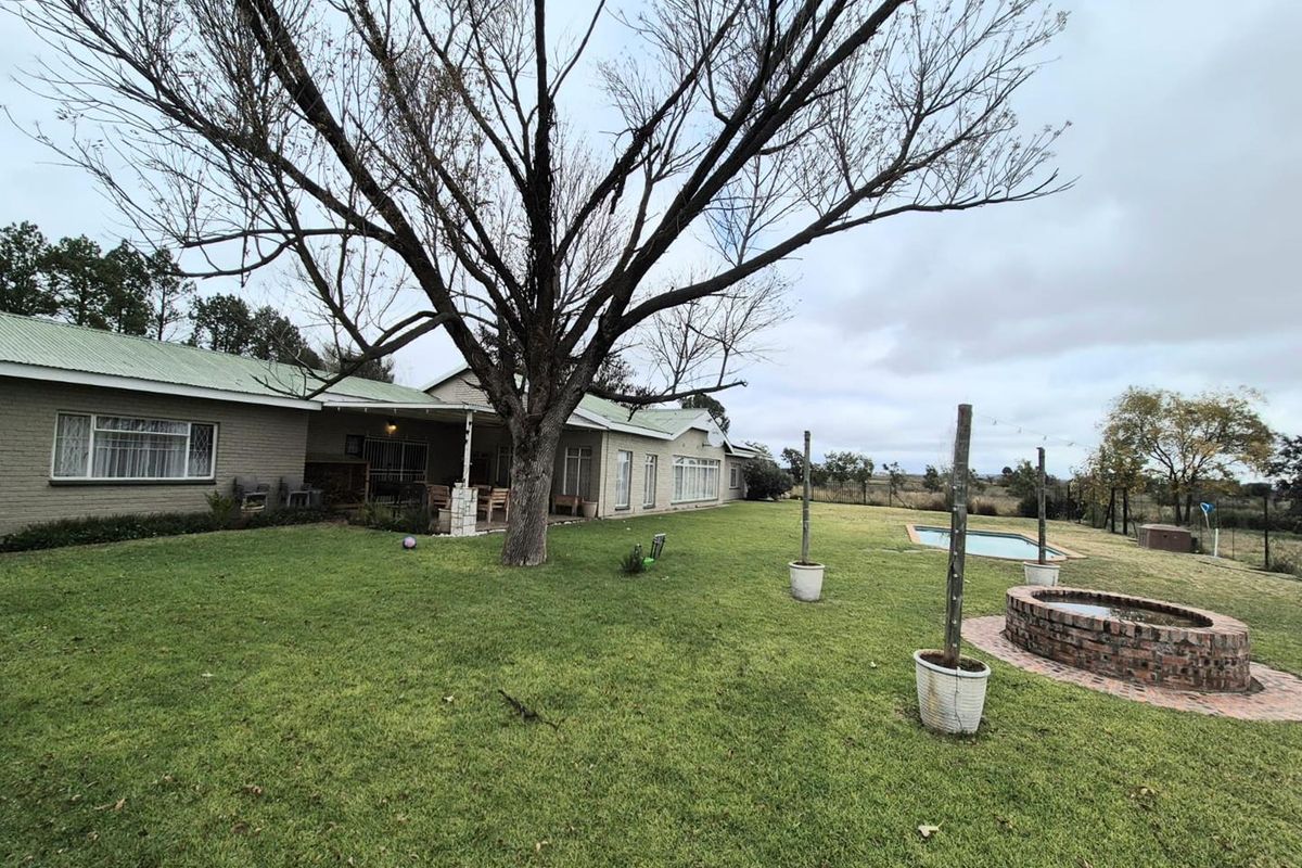 Riverside Smallholding with Pecan Orchard, Pool and Solar - Photo 3