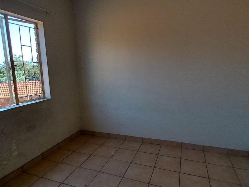 TWO BEDROOM TOWNHOUSE IN LYTTELTON CENTURION -1JULY 2026. - Photo 6