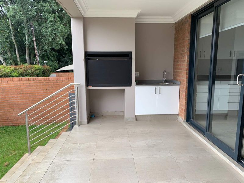 BEAUTIFUL HOME IN WATERKLOOF - GATED COMMUNITY - Photo 2