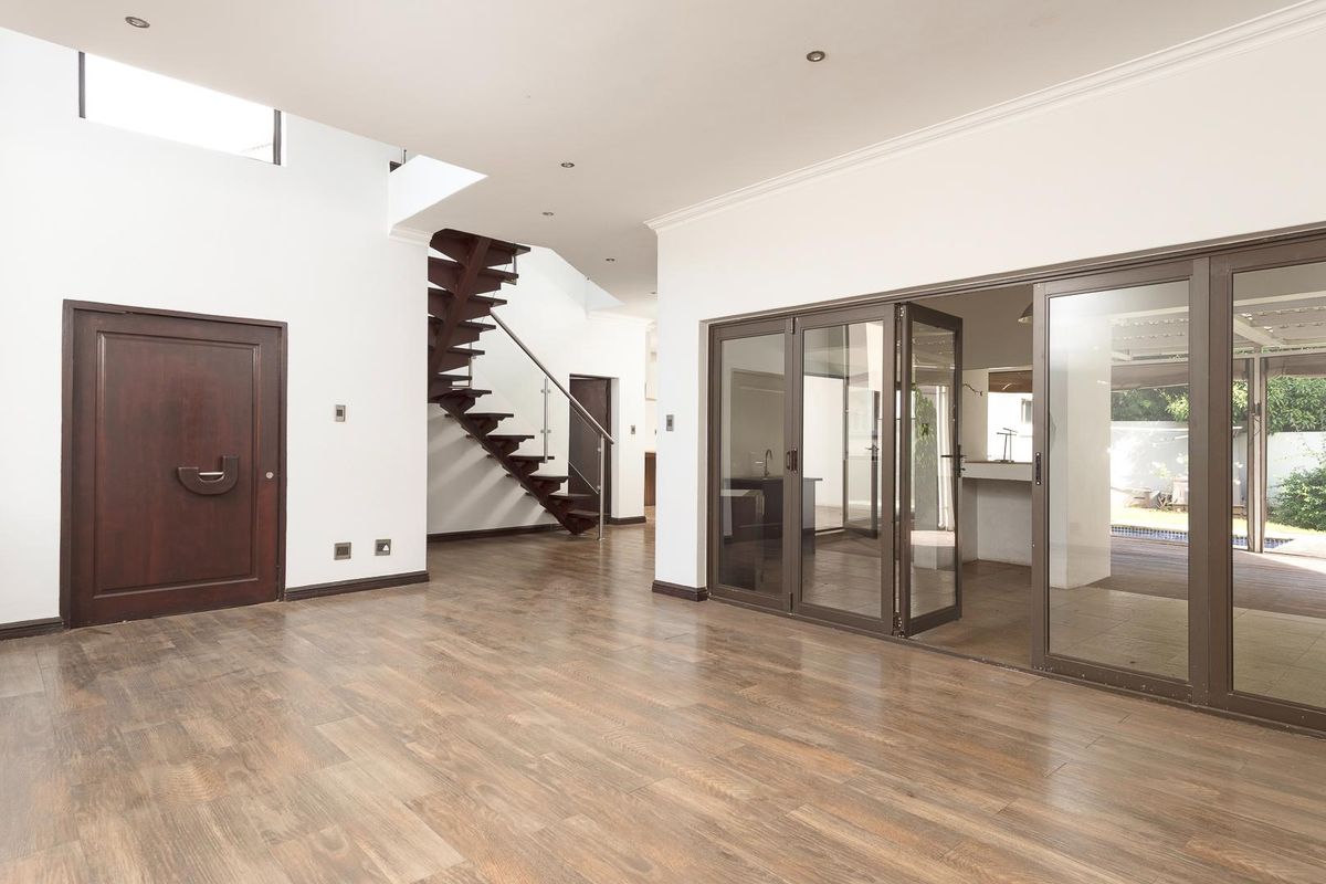 4 Luxury Bedrooms home For sale - Photo 3