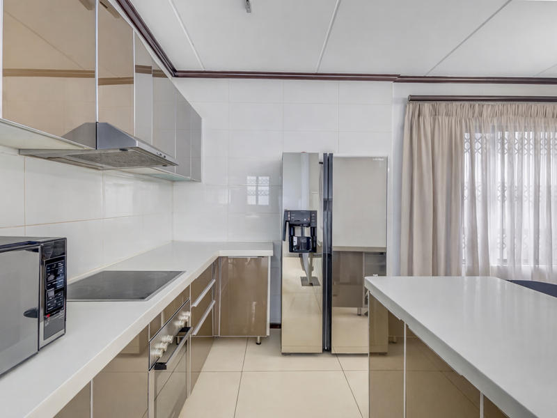 A Stylish and Spacious Townhouse - Photo 3