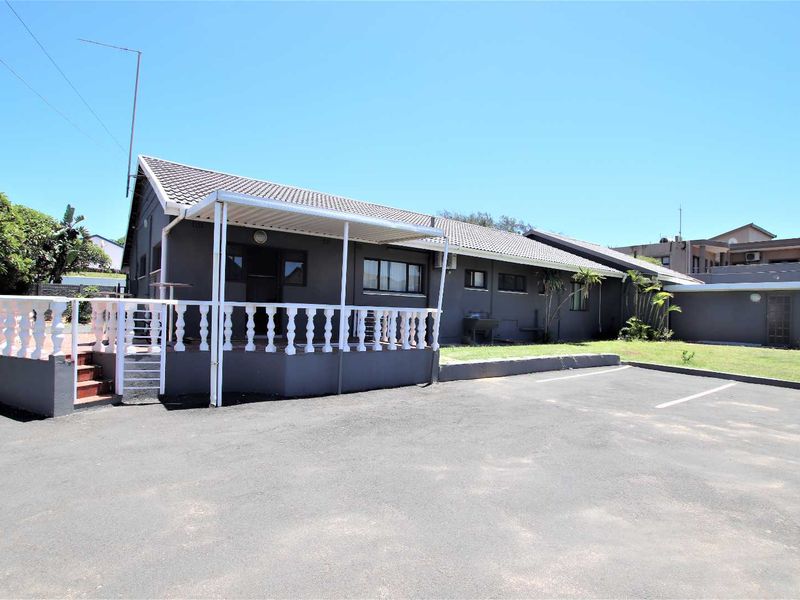 Investment Beachfront Apartments on 2024m2 plot with Sea Views - Photo 10