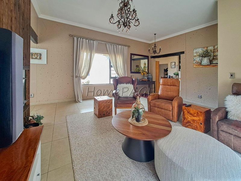 Meersig, Walvis Bay:  Beautiful, luxurious 3 bedroom home for sale - Photo 10