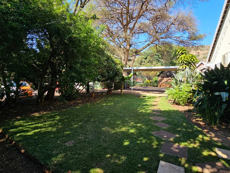 Huge House with Offices For Sale - Photo 4