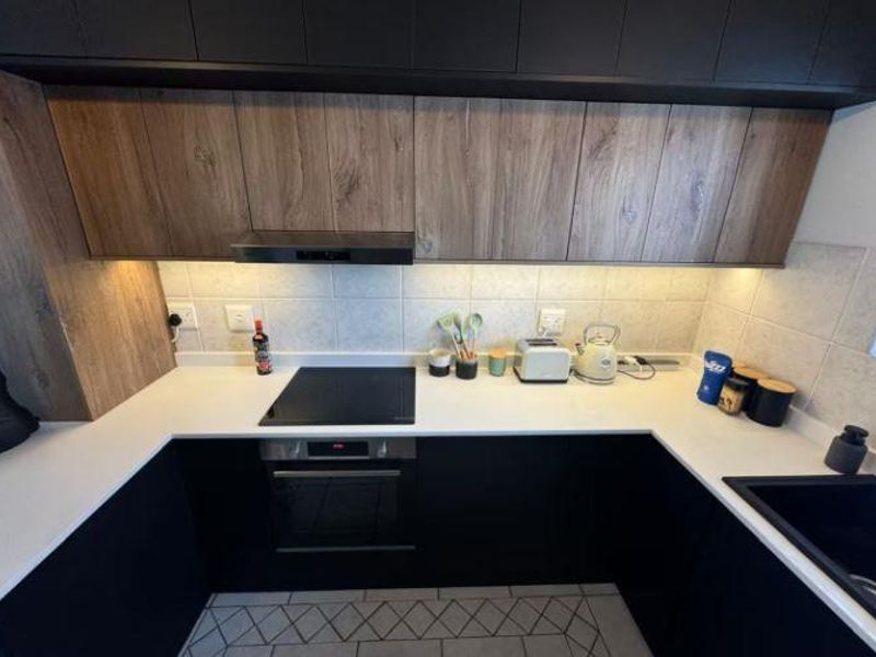 Investing or buying your first home? This first floor apartment is for you! - Photo 7